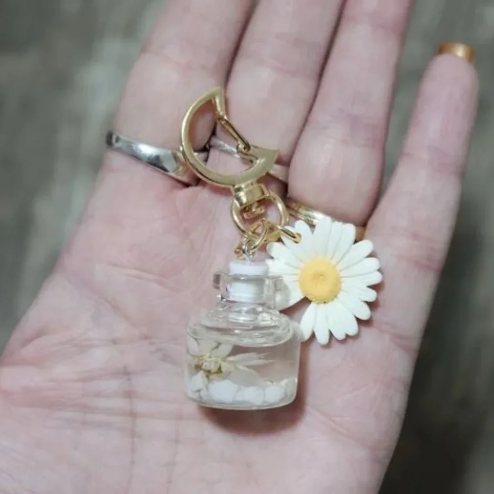 Small White Chrysanthemum Bottle Key Chain/Charm Purse Clip